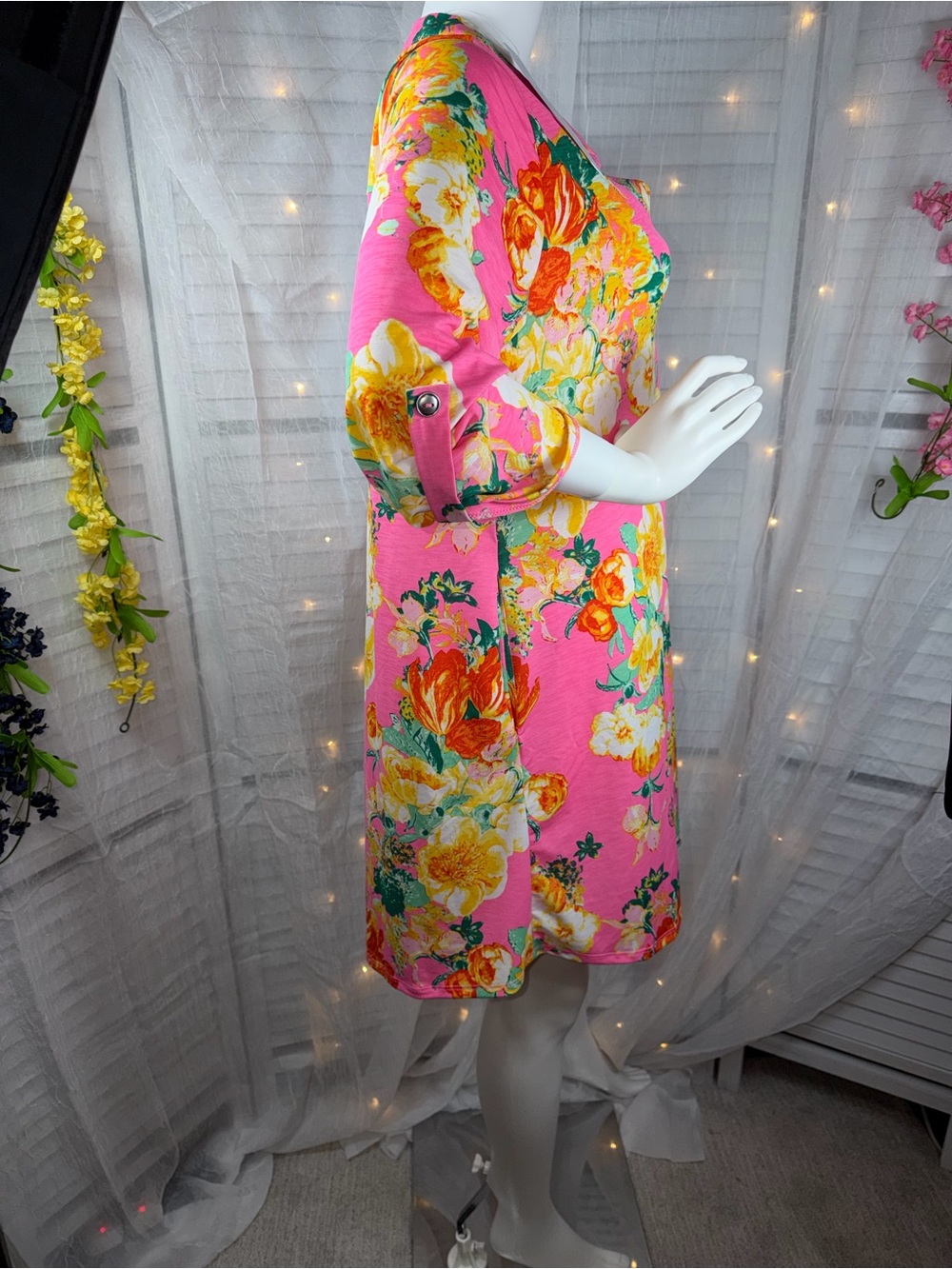 Dear Scarlett Bright Pink Floral Tunic Dress w/pockets - Picture 6 of 9
